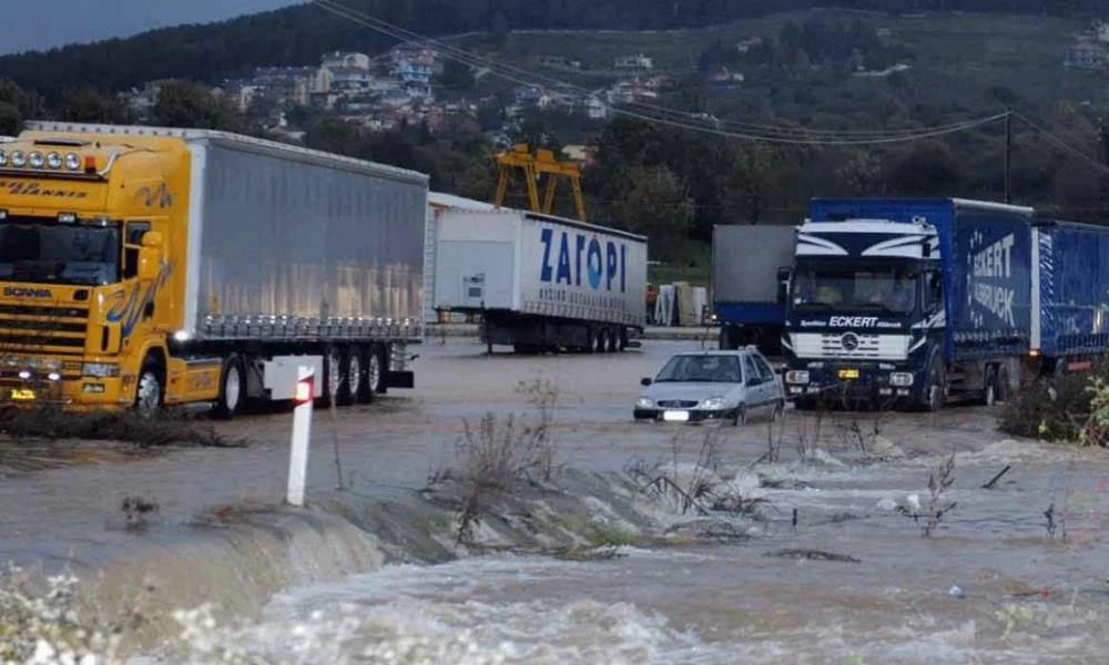 Προβλήματα δημιούργησε η κακοκαιρία σε Ιωάννινα και Άρτα